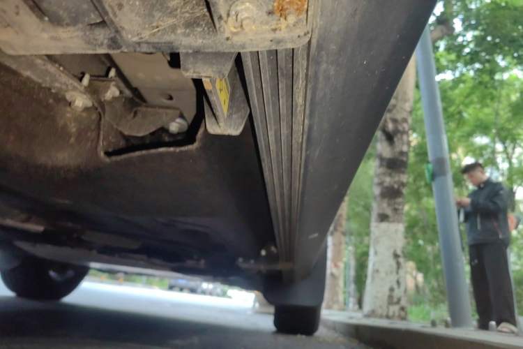 Used Land Rover Defender 2023 Facelift 110 3.0T P400 X-DYNAMIC HSE Chassis Rear Right