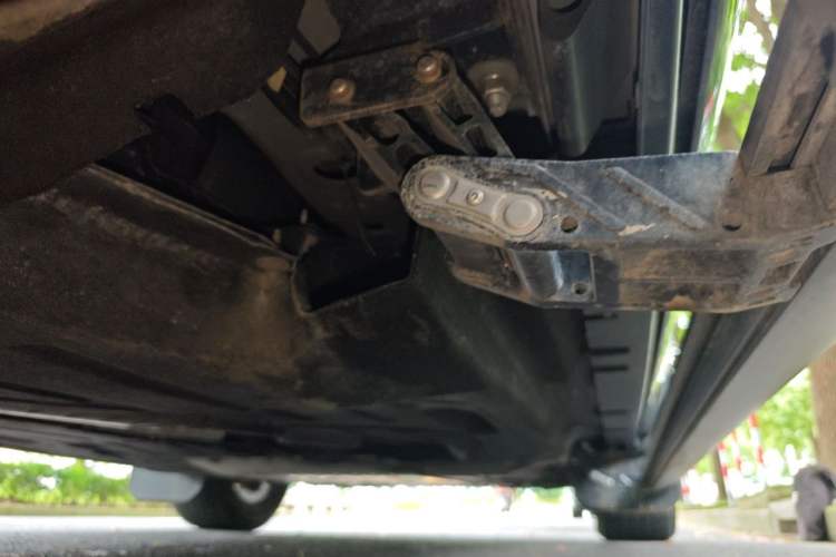 Used Land Rover Defender 2023 Facelift 110 3.0T P400 X-DYNAMIC HSE Chassis Rear Right