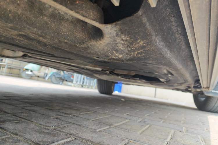 Used Land Rover Defender 2023 110 3.0T P400 Dark Edition Chassis Rear Right