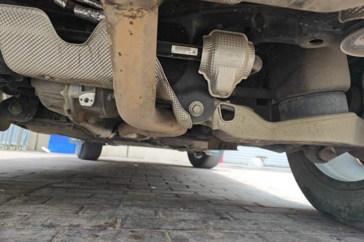 Used Land Rover Defender 2023 110 3.0T P400 Dark Edition Chassis Rear