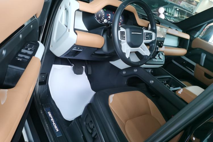 Used Land Rover Defender 2023 Facelift 110 3.0T P400 X-DYNAMIC HSE Driver Seat