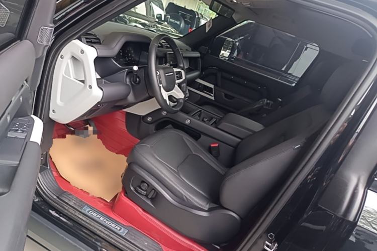 Used Land Rover Defender 2023 Facelift 90 3.0T P400 XS Driver Seat