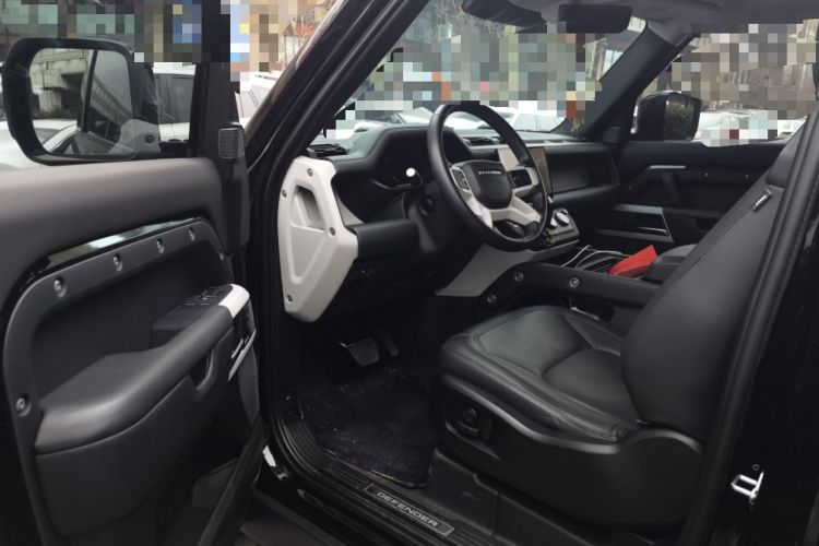 Used Land Rover Defender 2023 Facelift 90 3.0T P400 XS Driver Seat