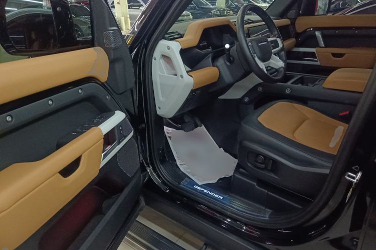Used Land Rover Defender 2023 Facelift 110 3.0T P400 X-DYNAMIC HSE Driver Seat