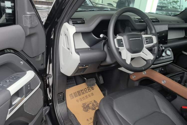 Used Land Rover Defender 2023 110 3.0T P400 X-DYNAMIC HSE Driver Seat