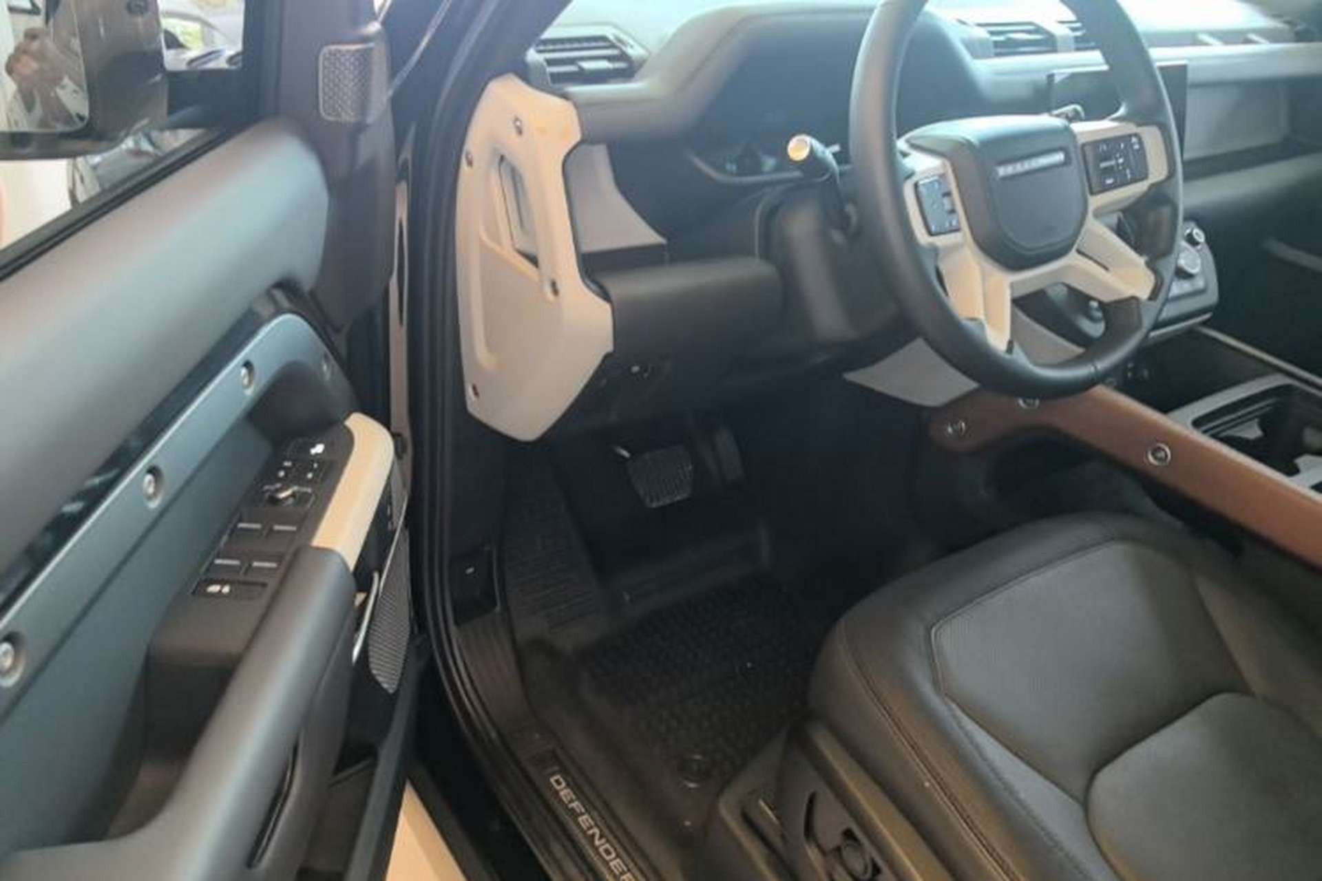 Used Land Rover Defender 2023 110 3.0T P400 X-DYNAMIC HSE Driver Seat