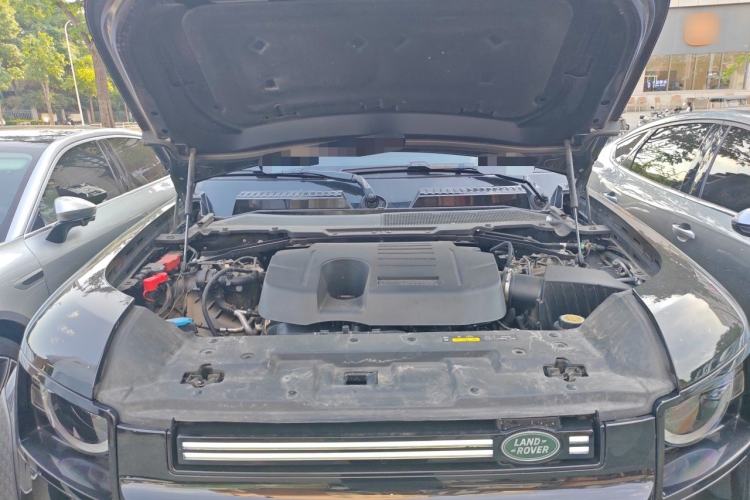 Used Land Rover Defender 2023 Facelift 110 3.0T P400 Dark Edition Engine Bay