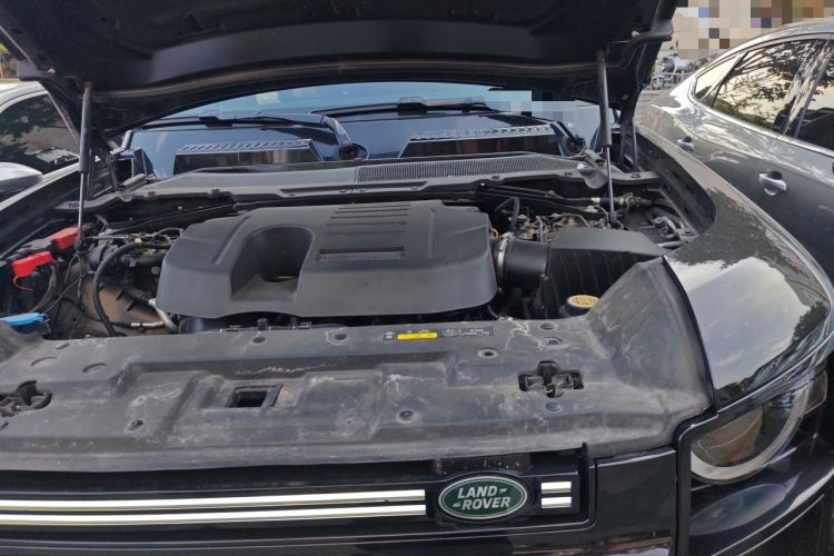 Used Land Rover Defender 2023 Facelift 110 3.0T P400 Dark Edition Engine Bay Left