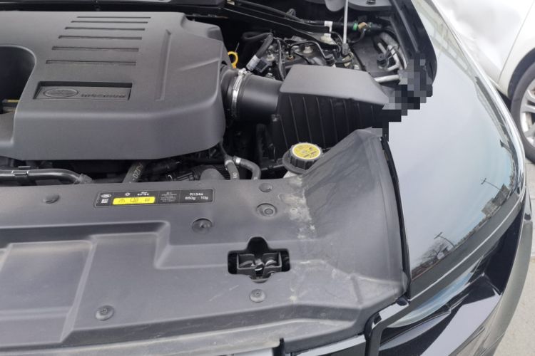 Used Land Rover Defender 2023 Facelift 90 3.0T P400 XS Engine Bay Left