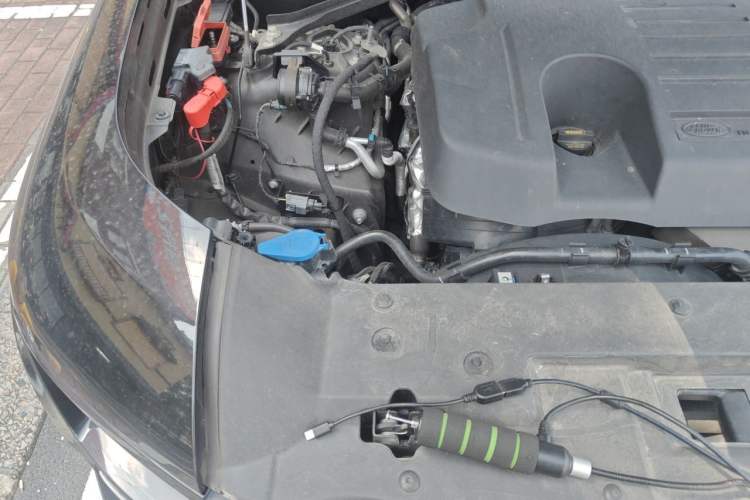Used Land Rover Defender 2023 130 3.0T P400 X Engine Bay Right
