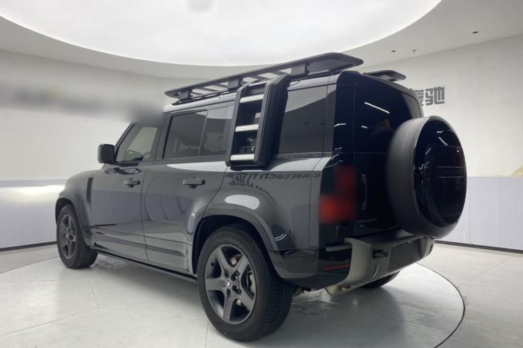 Used Land Rover Defender 2023 Facelift 110 3.0T P400 X-DYNAMIC HSE Exterior 4