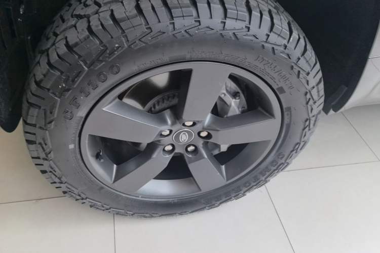Used Land Rover Defender 2023 110 3.0T P400 X-DYNAMIC HSE Exterior 4