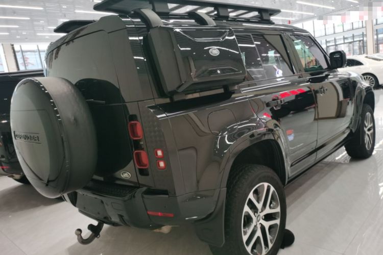 Used Land Rover Defender 2023 Facelift 110 3.0T P400 Dark Edition Exterior 5