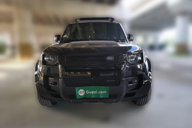 Used Land Rover Defender 2023 Facelift 110 3.0T P400 X-DYNAMIC HSE Front
