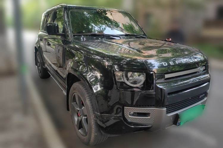 Used Land Rover Defender 2023 Facelift 110 3.0T P400 X-DYNAMIC HSE Front Right 45 Deg