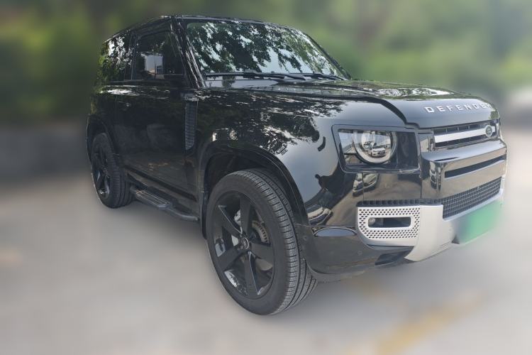 Used Land Rover Defender 2023 Facelift 90 3.0T P400 XS Front Right 45 Deg