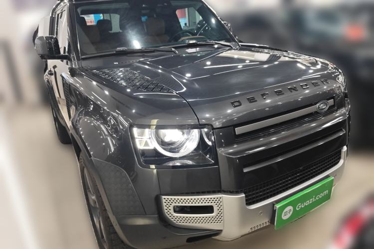 Used Land Rover Defender 2023 Revised Version 90 3.0T P400 Dark Edition Front Right 45 Deg