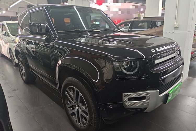 Used Land Rover Defender 2023 Facelift 90 3.0T P400 XS Front Right 45 Deg