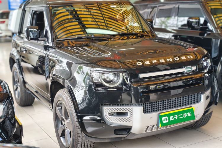 Used Land Rover Defender 2023 Facelift 90 3.0T P400 XS Front Right 45 Deg