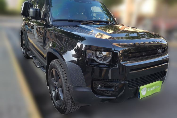 Used Land Rover Defender 2023 Facelift 110 3.0T P400 Dark Edition Front Right 45 Deg