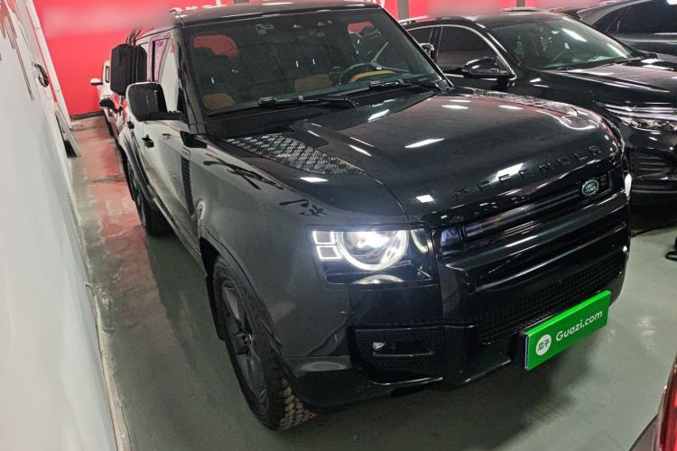 Used Land Rover Defender 2023 Facelift 110 3.0T P400 X Front Right 45 Deg