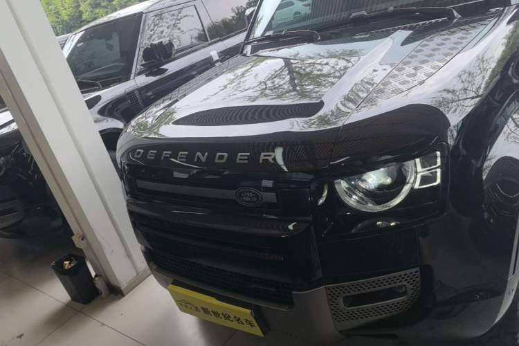 Used Land Rover Defender 2023 110 3.0T P400 X-DYNAMIC HSE Front
