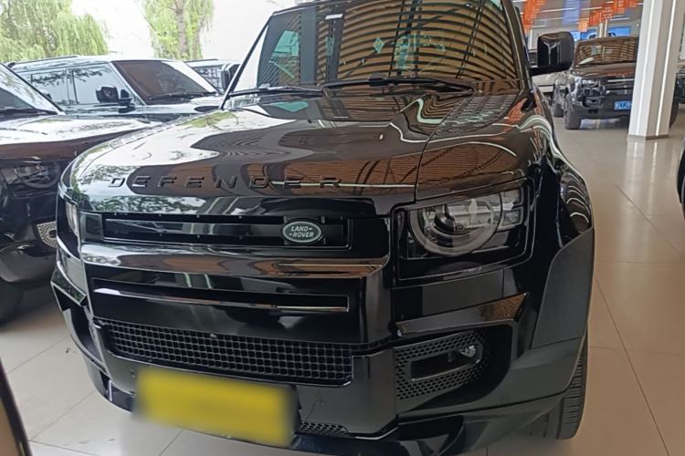 Used Land Rover Defender 2023 Facelift 110 3.0T P400 Dark Edition Front