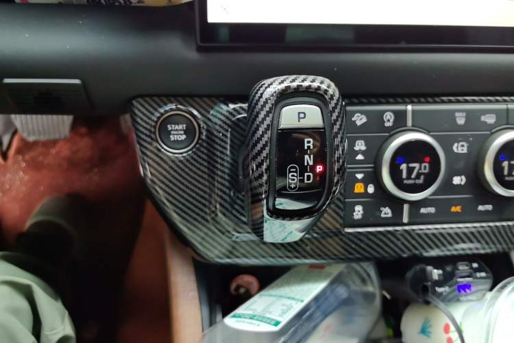 Used Land Rover Defender 2023 130 3.0T P400 HSE Gear Lever