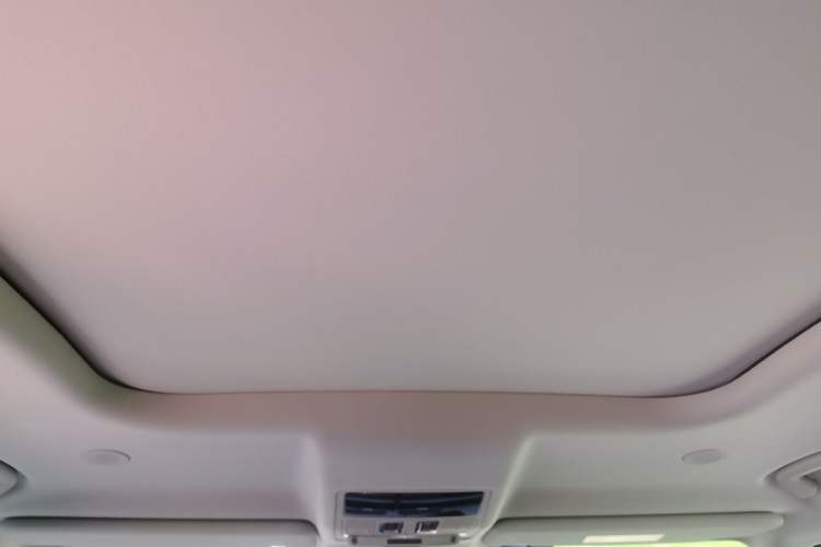 Used Land Rover Defender 2023 110 3.0T P400 Dark Edition Headliner