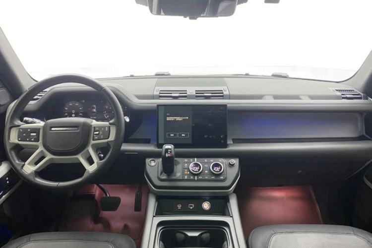 Used Land Rover Defender 2023 Facelift 110 3.0T P400 X-DYNAMIC HSE Interior 1