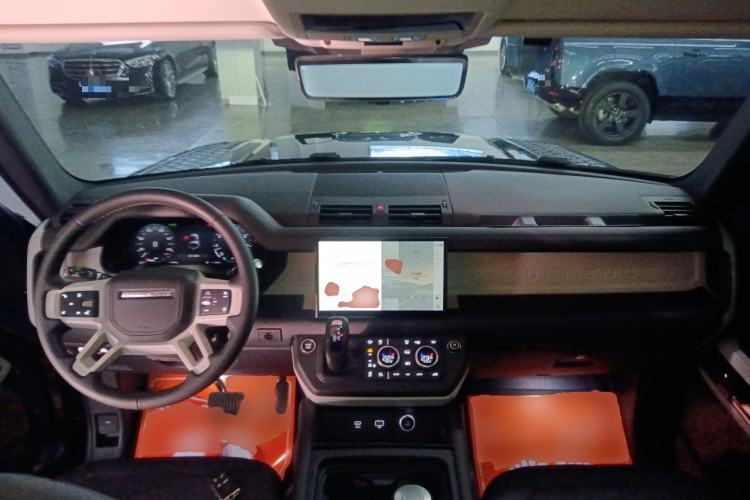 Used Land Rover Defender 2023 Facelift 90 3.0T P400 XS Interior 2