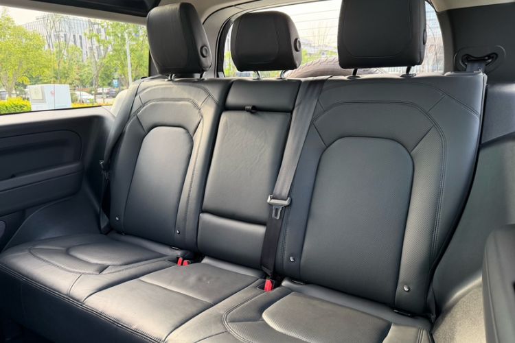 Used Land Rover Defender 2023 Facelift 90 3.0T P400 XS Interior 2