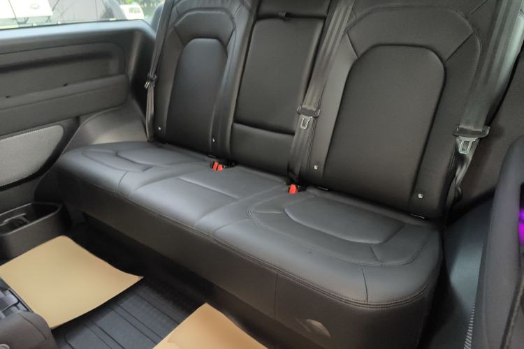 Used Land Rover Defender 2023 90 3.0T P400 XS Interior 4