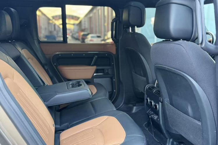 Used Land Rover Defender 2023 Facelift 110 3.0T P400 X Interior 7