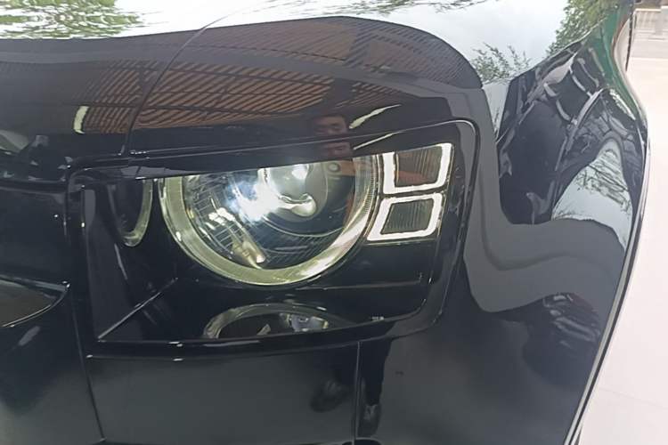 Used Land Rover Defender 2023 Facelift 90 3.0T P400 XS Left Front Headlight