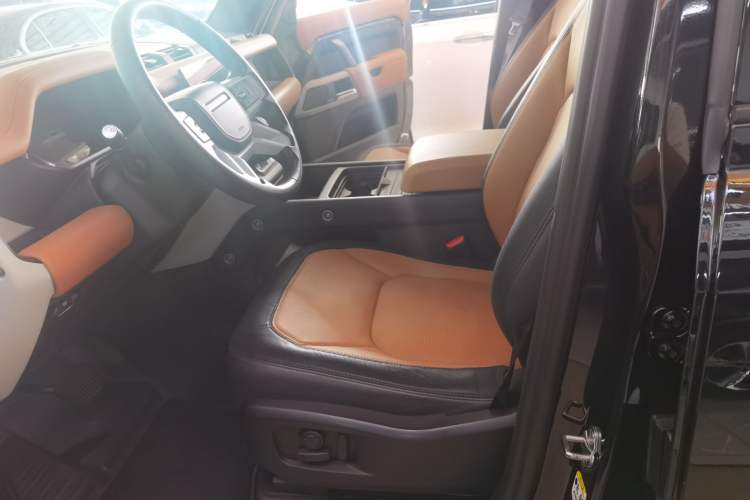 Used Land Rover Defender 2023 Facelift 110 3.0T P400 X-DYNAMIC HSE Left Front Seat