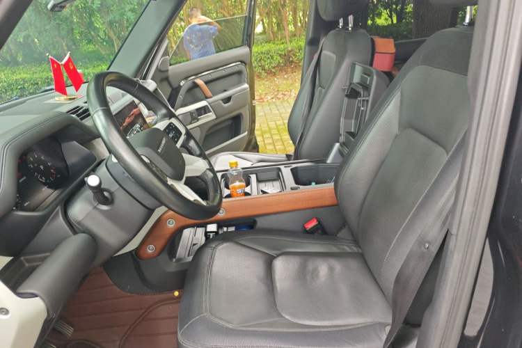 Used Land Rover Defender 2023 Facelift 110 3.0T P400 X-DYNAMIC HSE Left Front Seat