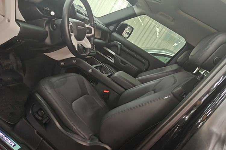 Used Land Rover Defender 2023 Facelift 90 3.0T P400 XS Left Front Seat