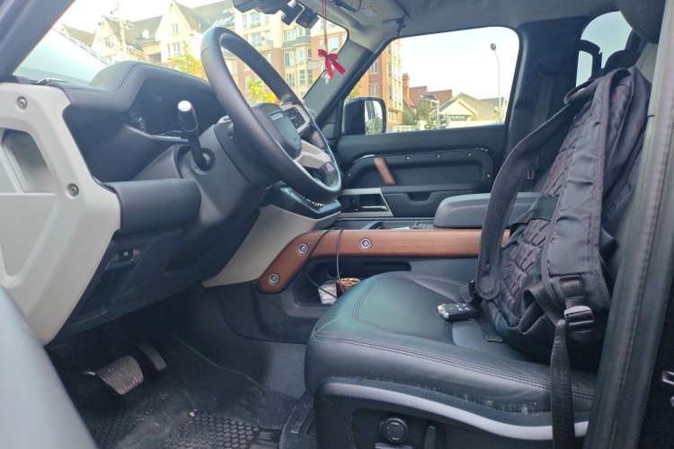 Used Land Rover Defender 2023 Facelift 110 3.0T P400 Dark Edition Left Front Seat