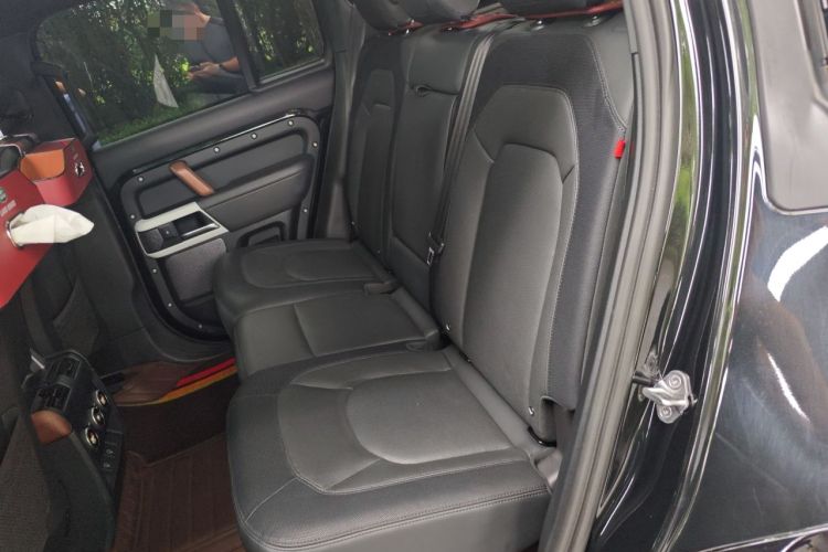 Used Land Rover Defender 2023 Facelift 110 3.0T P400 X-DYNAMIC HSE Left Rear Seat