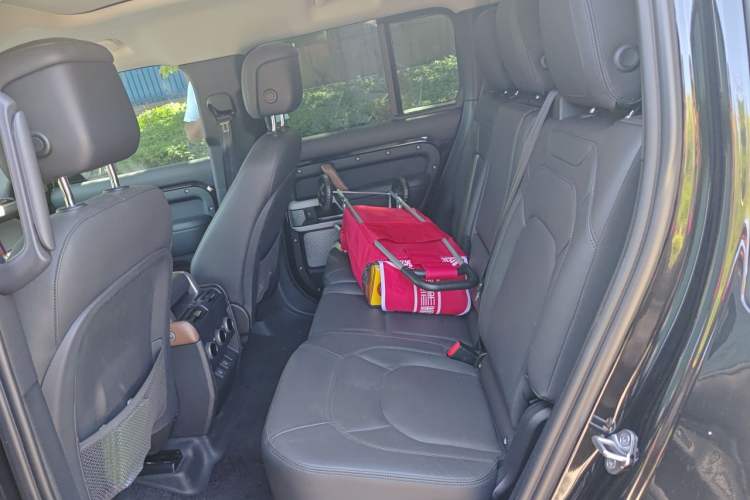 Used Land Rover Defender 2023 130 3.0T P400 HSE Left Rear Seat