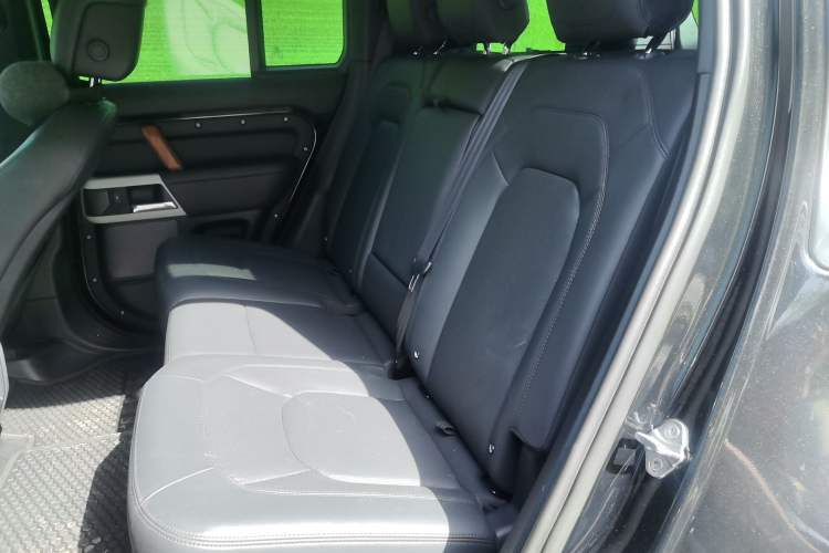 Used Land Rover Defender 2023 110 3.0T P400 Dark Edition Left Rear Seat