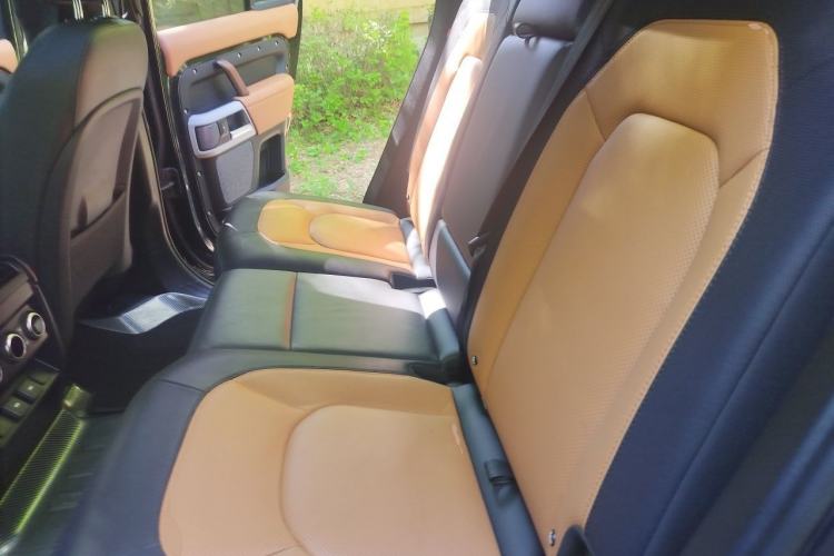 Used Land Rover Defender 2023 110 3.0T P400 X-DYNAMIC HSE Left Rear Seat
