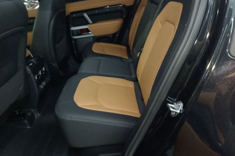 Used Land Rover Defender 2023 Facelift 110 3.0T P400 X-DYNAMIC HSE Left Rear Seat