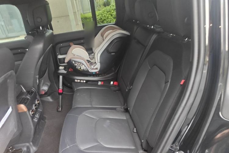 Used Land Rover Defender 2023 Facelift 110 3.0T P400 X-DYNAMIC HSE Left Rear Seat
