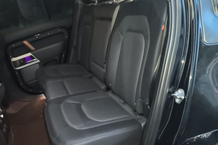 Used Land Rover Defender 2023 110 3.0T P400 X-DYNAMIC HSE Left Rear Seat