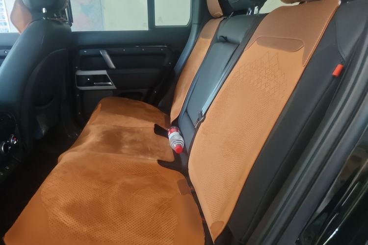 Used Land Rover Defender 2023 110 3.0T P400 X-DYNAMIC HSE Left Rear Seat