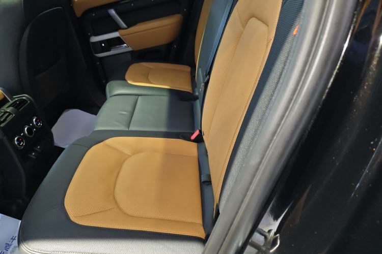 Used Land Rover Defender 2023 Facelift 110 3.0T P400 X-DYNAMIC HSE Left Rear Seat