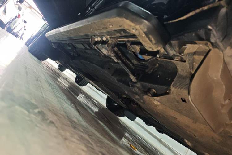 Used Land Rover Defender 2023 Facelift 110 3.0T P400 X Left Side Sill