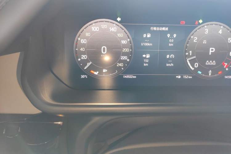 Used Land Rover Defender 2023 Facelift 110 3.0T P400 Dark Edition Odometer Close Up